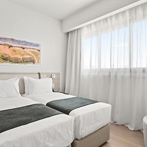 Classic room zip beds balcony